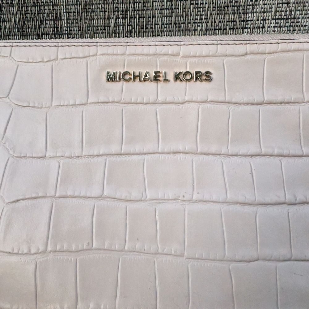 Michael Kors Croc Wristlet - Picture 7 of 14